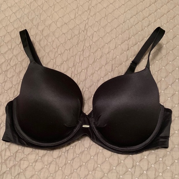 Victoria's Secret Other - EUC Victoria’s Secret Fabulous lined Demi bra